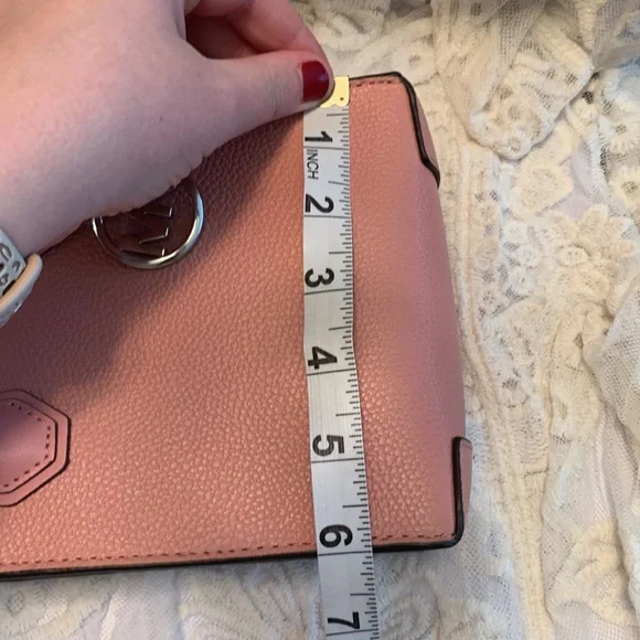 EUC - Michael Kors Mercer Extra-Small Pebbled Leather Crossbody Bag in Pink - Picture 16 of 17